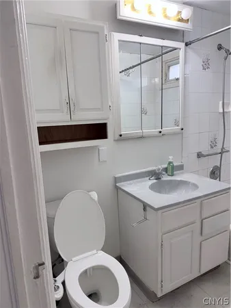 $1,400 | 2131 James Street, Syracuse, NY 13206