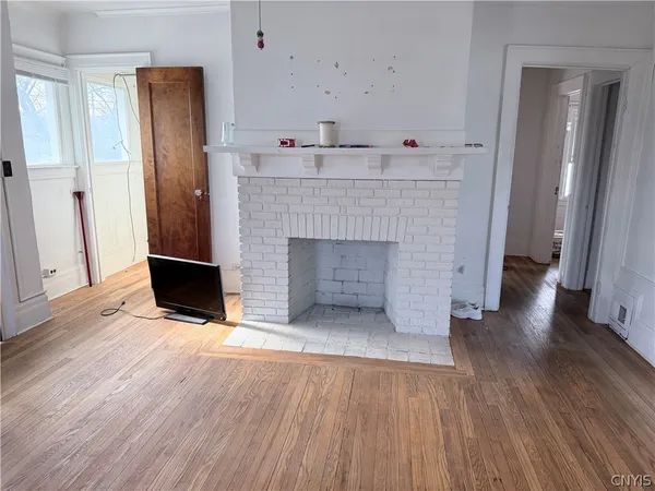 $1,400 | 2131 James Street, Syracuse, NY 13206