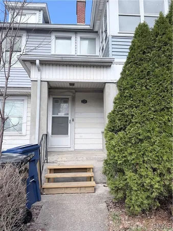 $1,400 | 2131 James Street, Syracuse, NY 13206