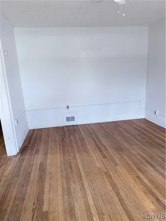 $1,400 | 2131 James Street, Syracuse, NY 13206