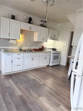 $1,400 | 2131 James Street, Syracuse, NY 13206