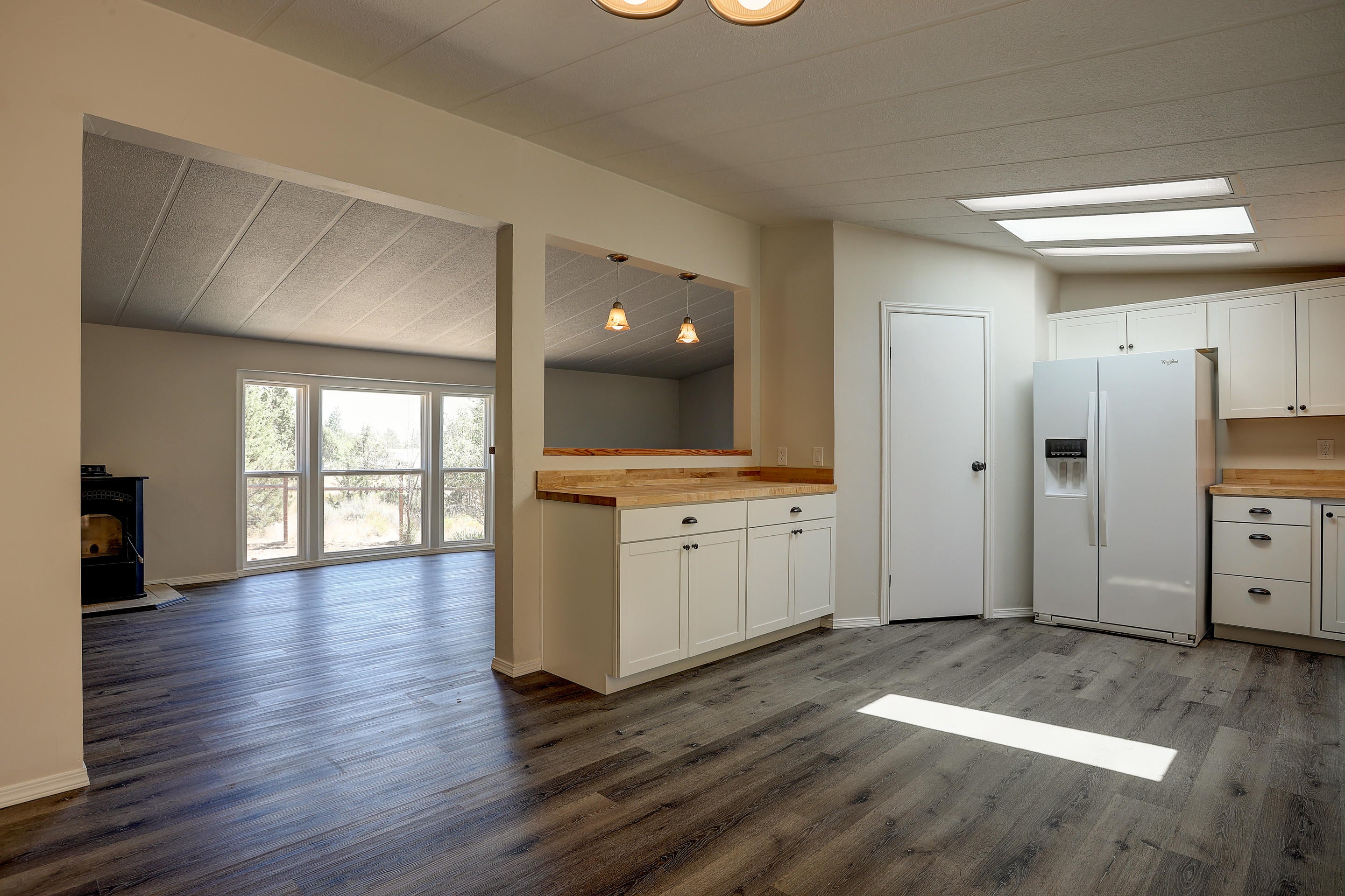 8085 Southwest Crater Loop Road Terrebonne, OR 97760 - Photo 5 of 26 kitchen cabs and pantry
