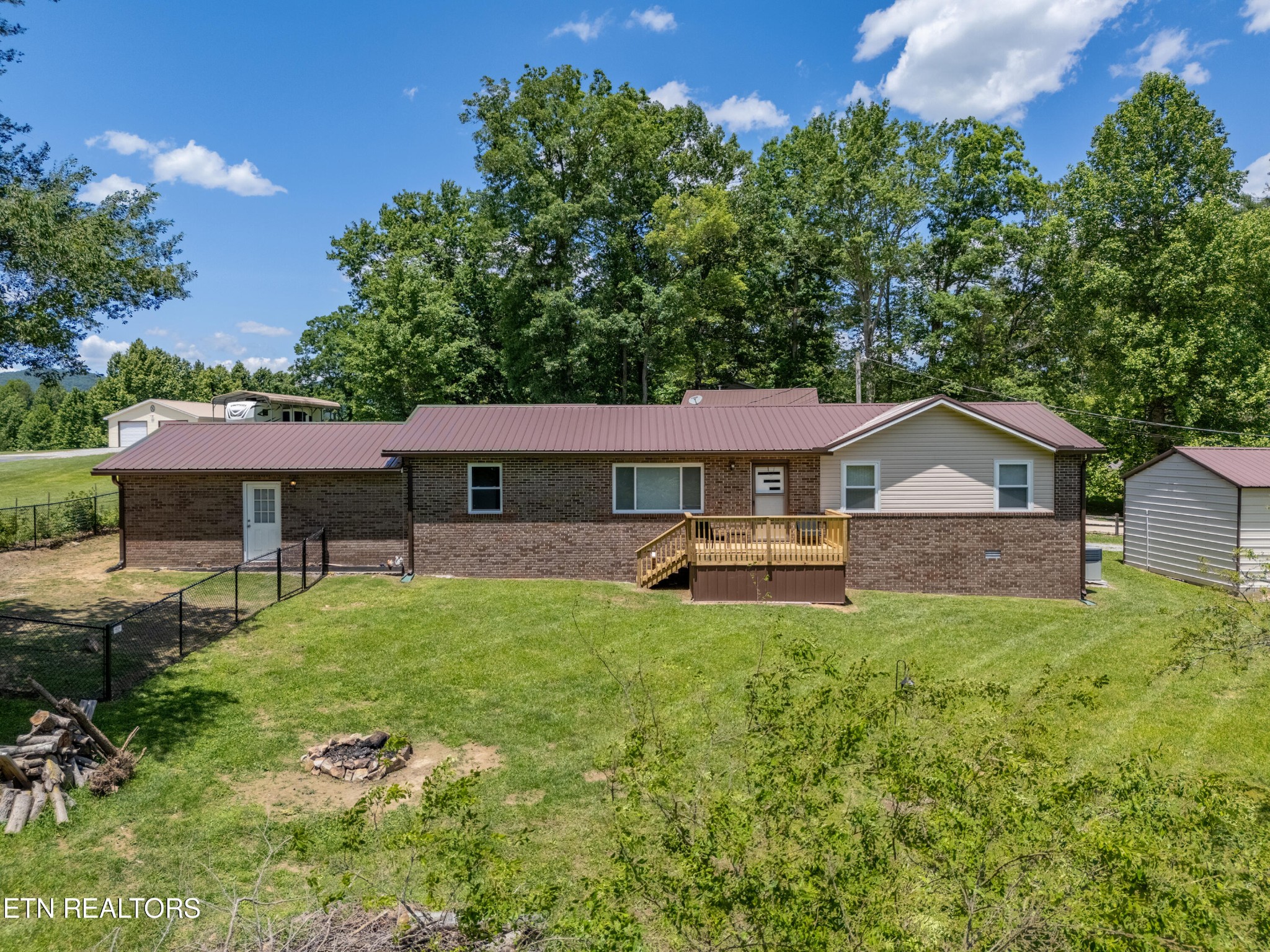 115 Boulder Road Wartburg, TN 37887 - Photo 1 of 36 Gallery Image 1
