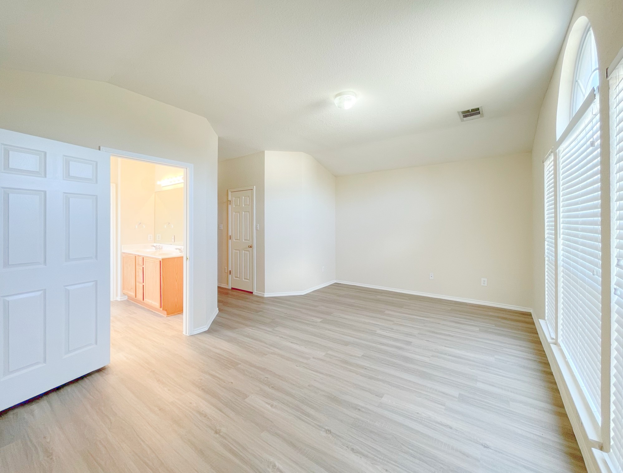 11313 Los Comancheros Road Austin, TX 78717 - Photo 15 of 29