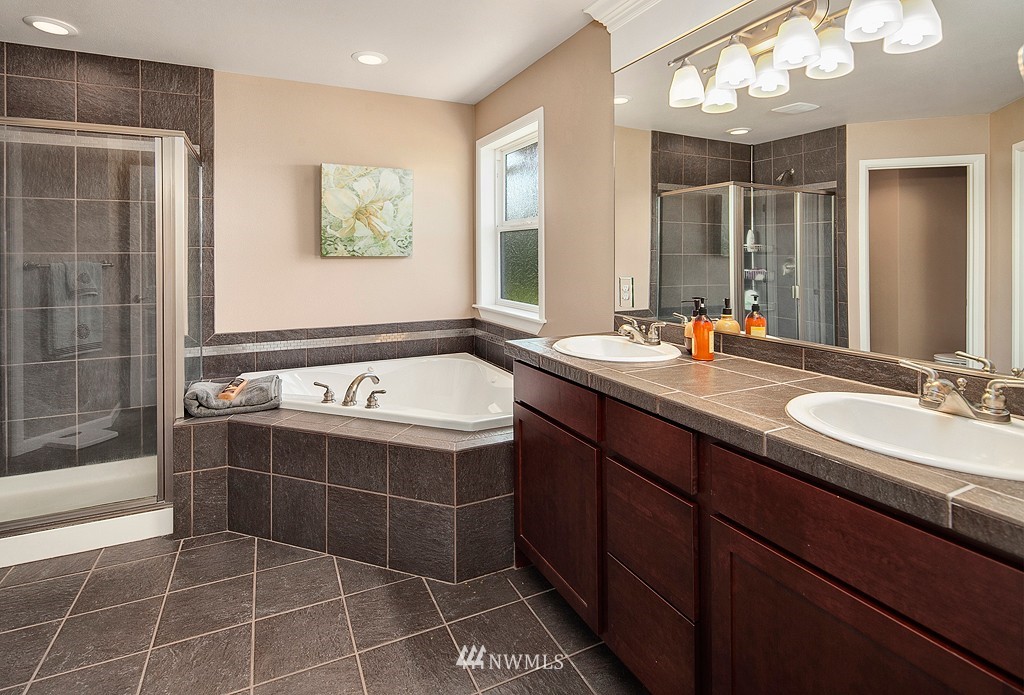 409 Pasco Place Northeast Renton, WA 98059 - Photo 11 of 20