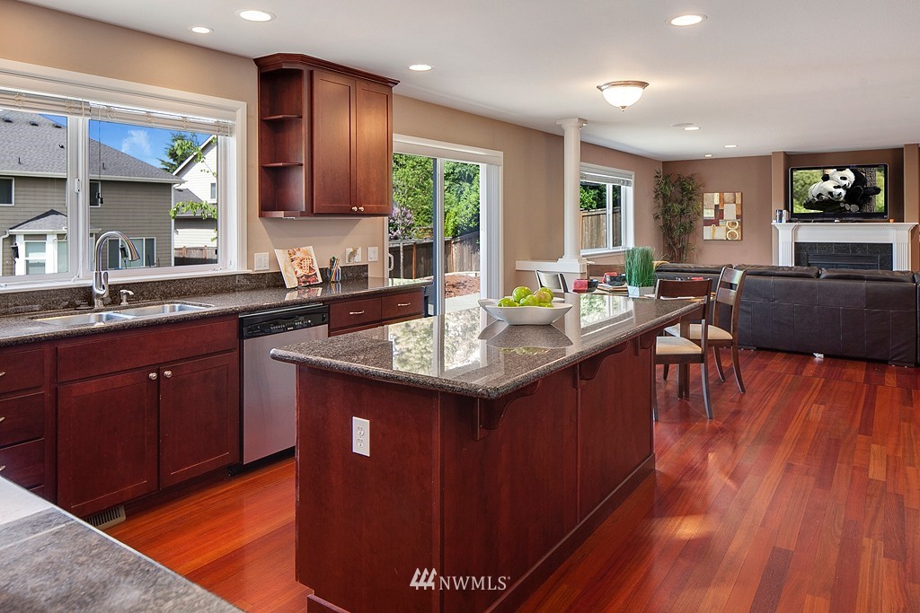 409 Pasco Place Northeast Renton, WA 98059 - Photo 6 of 20