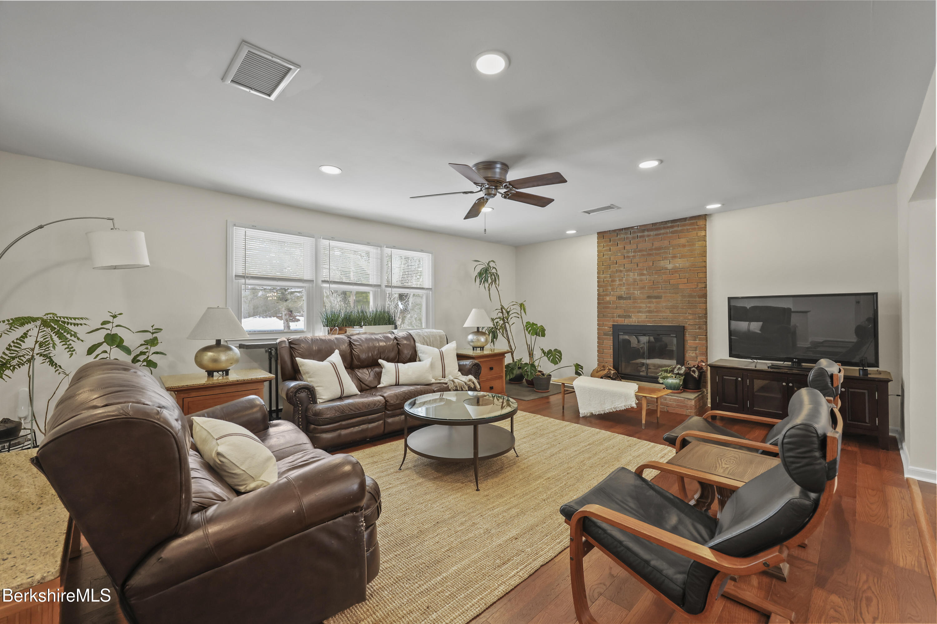 83 Alfred Drive Pittsfield, MA 01201 - Photo 2 of 49 a living room with furniture