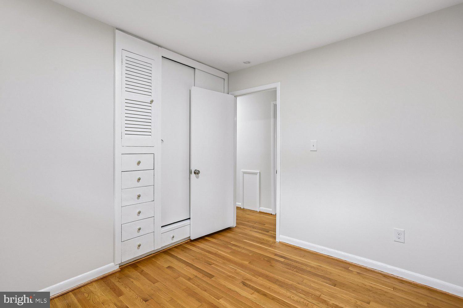 907 Hoyt Street Silver Spring, MD 20902 - Photo 37 of 69 Bedroom 3