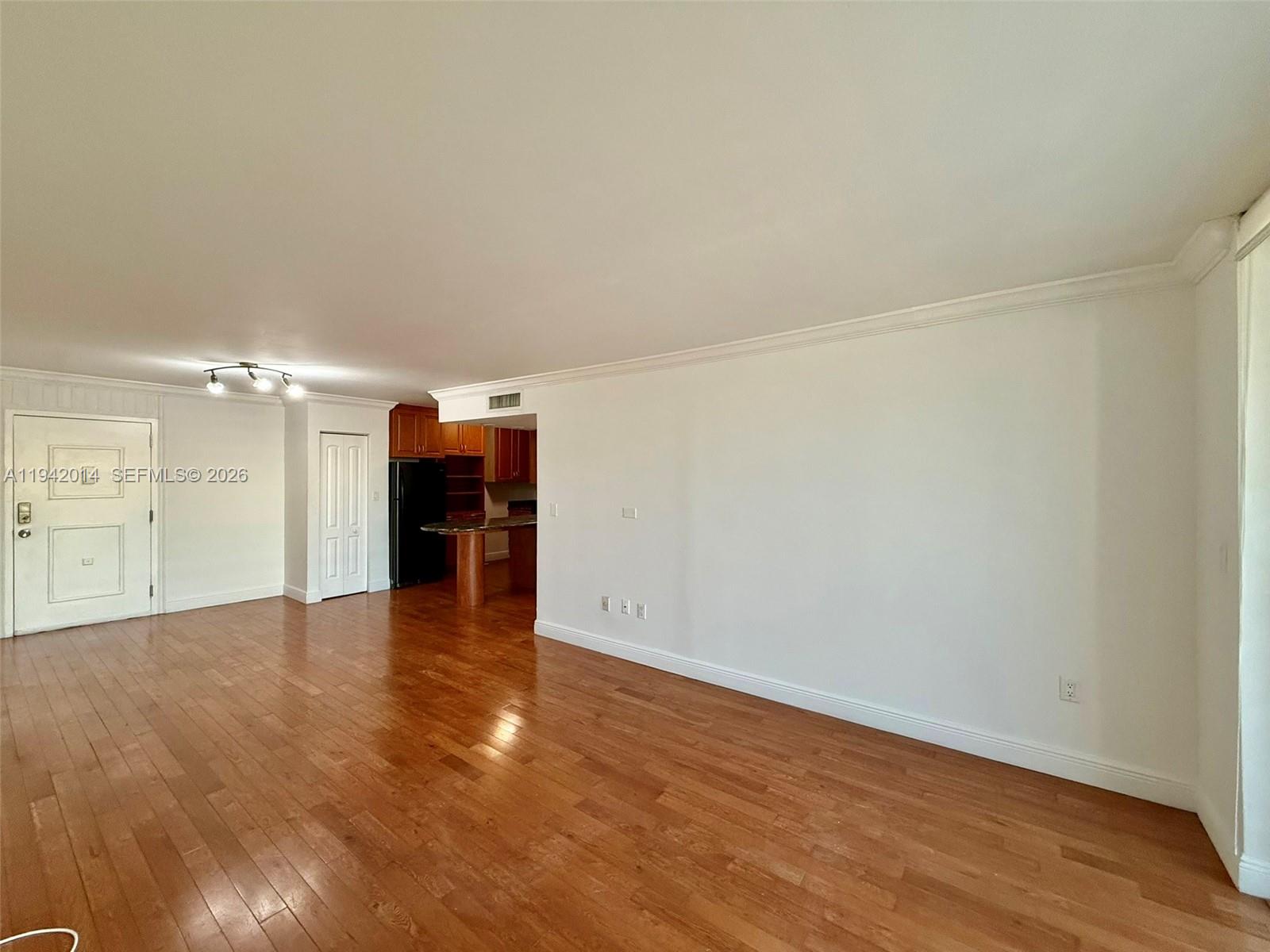 1605 Bay Road, Unit 407 Miami Beach, FL 33139 - Photo 16 of 35