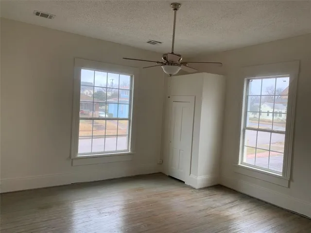 $1,200 | 617 West Gandy Street, Unit 3, Denison, TX 75020