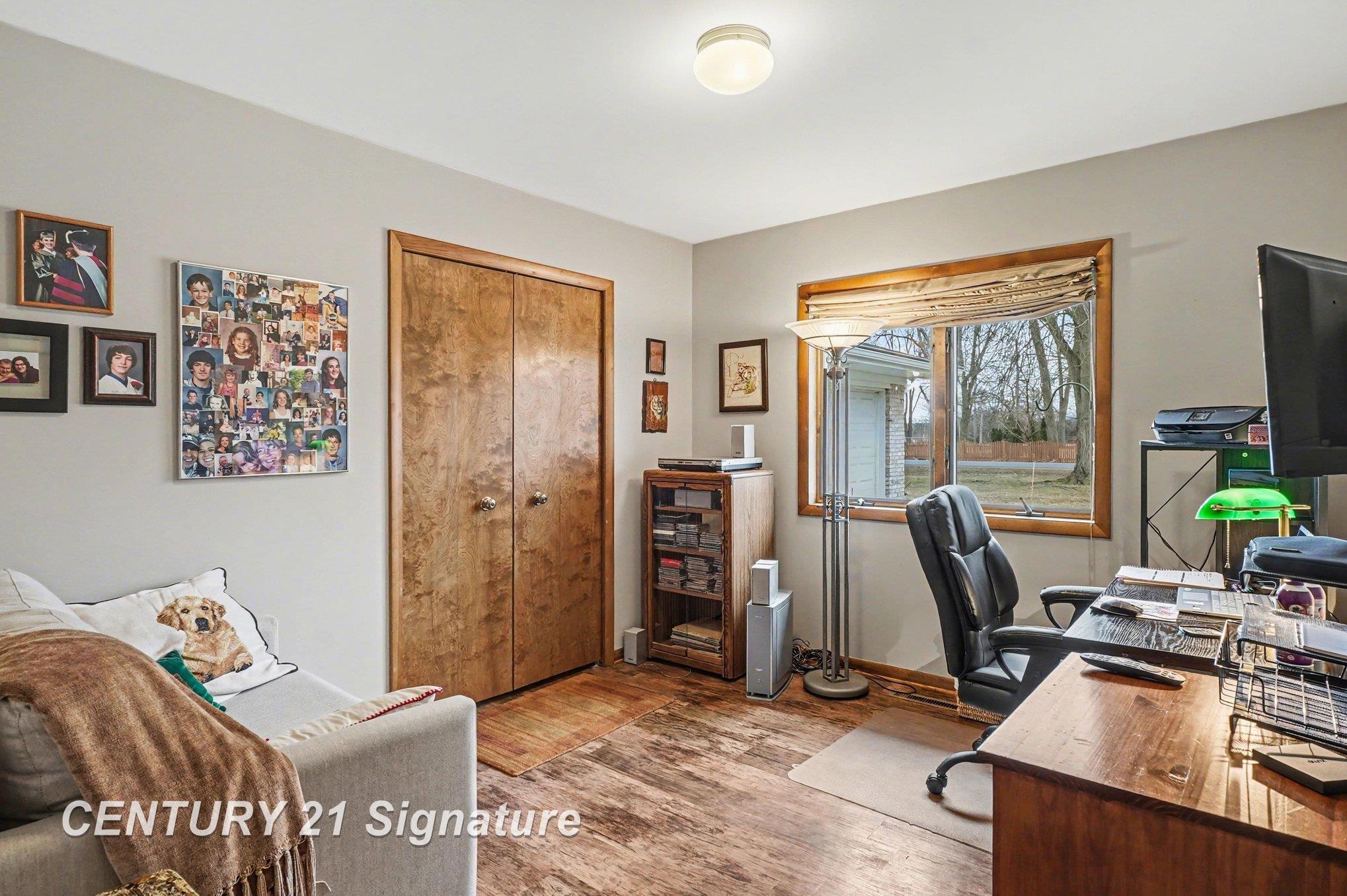 2378 Liberty Road Saginaw, MI 48604 - Photo 15 of 35 Bedroom 1