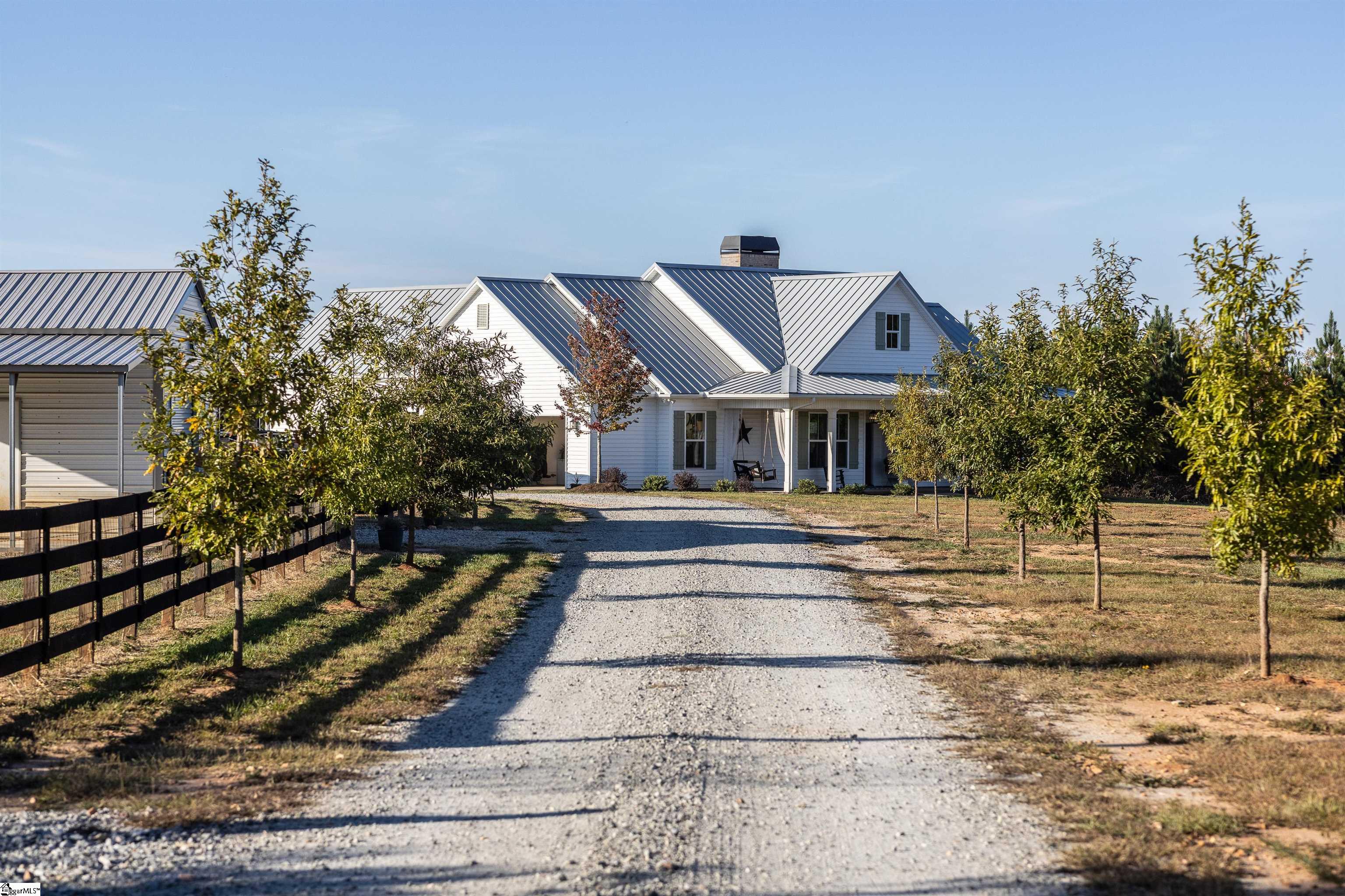 2330 Pooletown Road Laurens, SC 29360 - Photo 4 of 36 Gallery Image 4