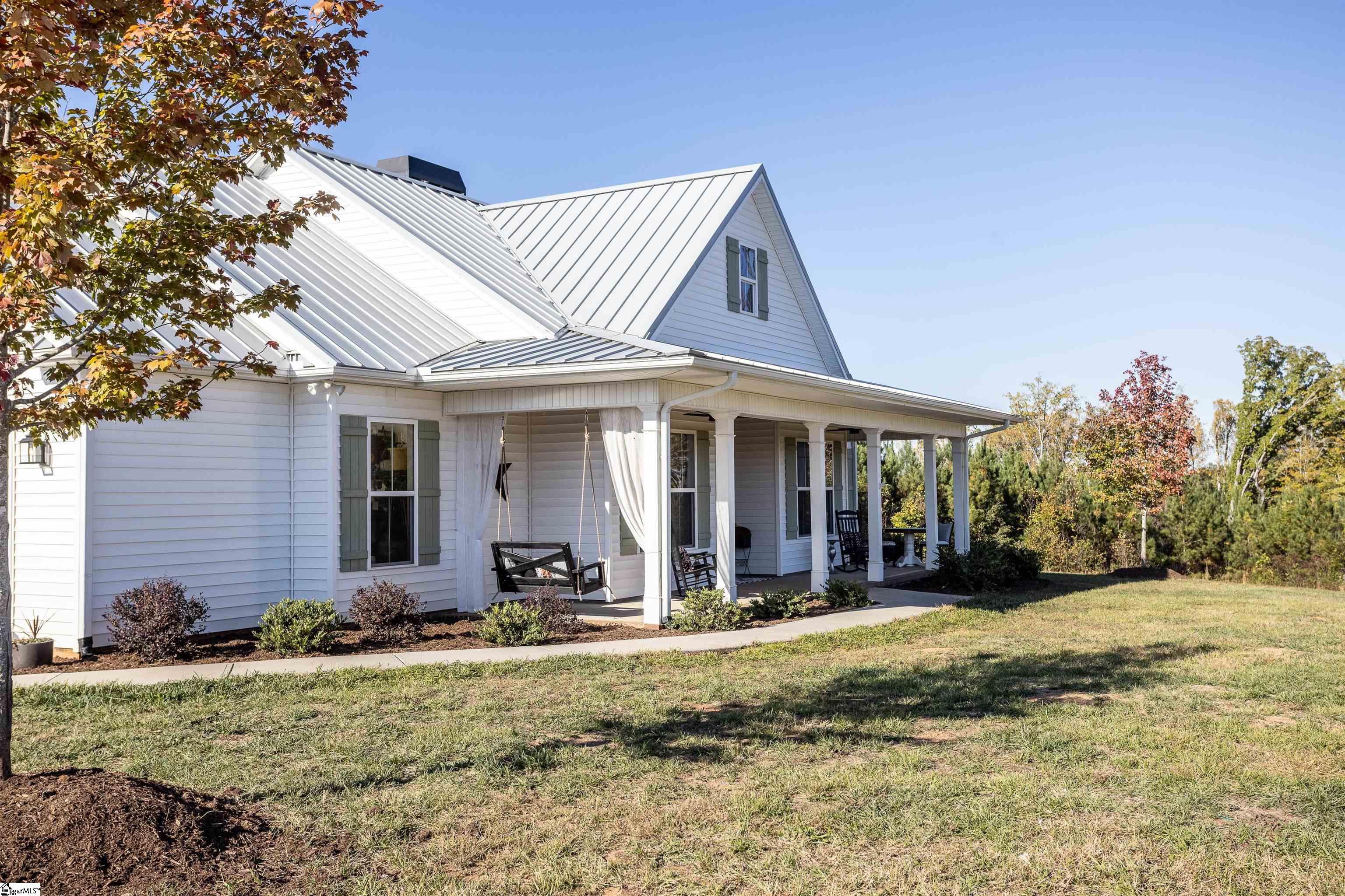 2330 Pooletown Road Laurens, SC 29360 - Photo 5 of 36 Gallery Image 5