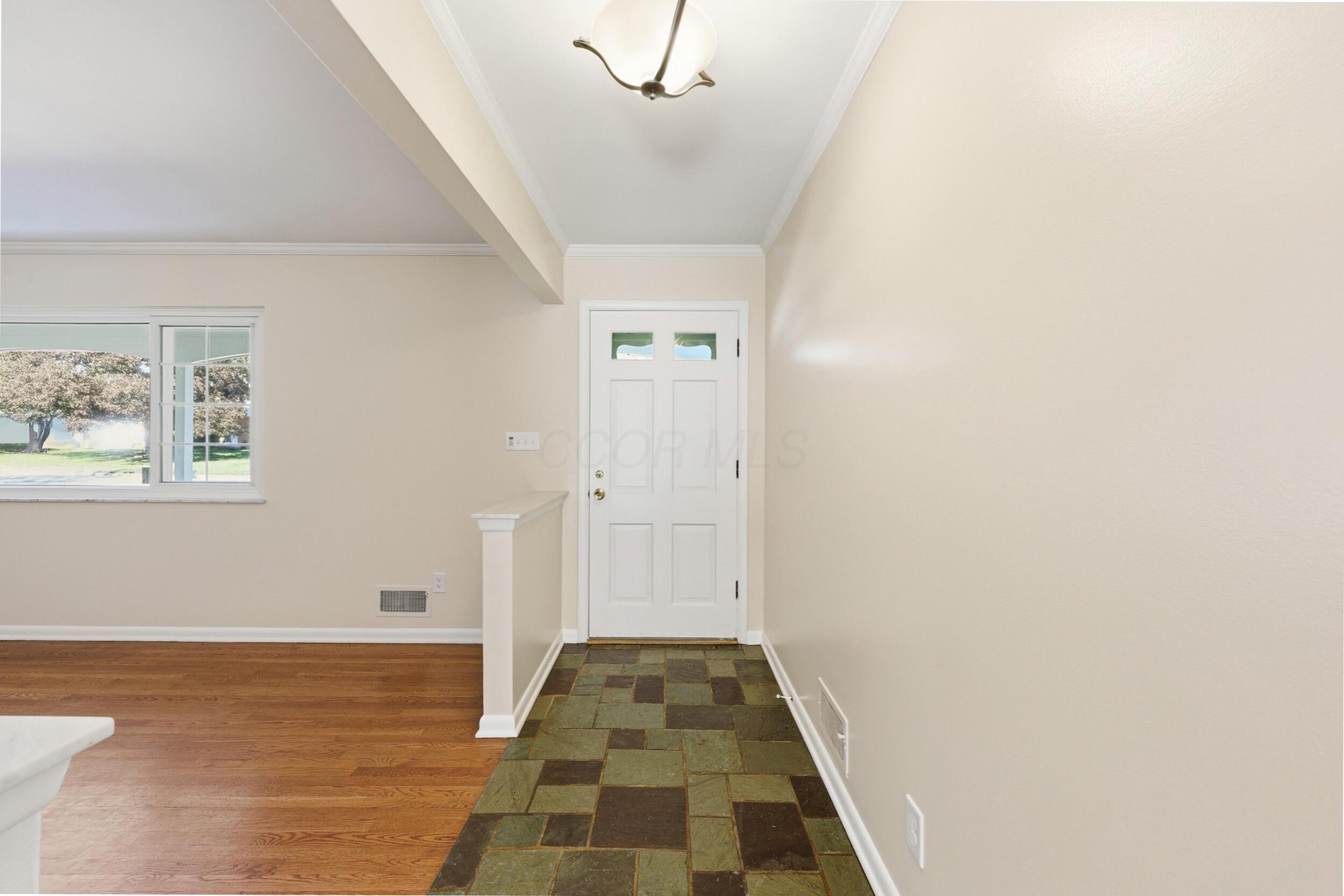1015 Woodmere Road Columbus, OH 43220 - Photo 5 of 32 5_072a2913