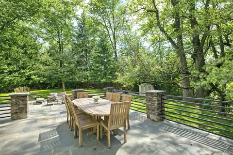 $3,150,000 | 16 John Jay Place, Rye, NY 10580