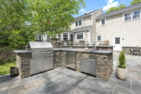 $3,150,000 | 16 John Jay Place, Rye, NY 10580