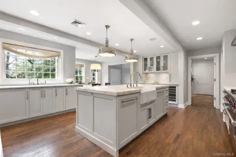 $3,150,000 | 16 John Jay Place, Rye, NY 10580