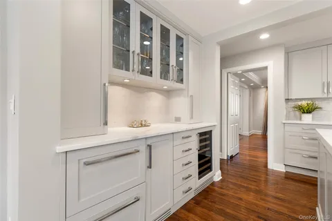 $3,150,000 | 16 John Jay Place, Rye, NY 10580