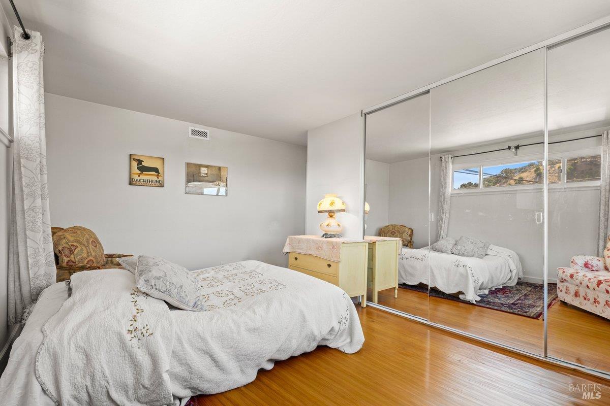 1072 Los Gamos Road, Unit E San Rafael, CA 94903 - Photo 15 of 23