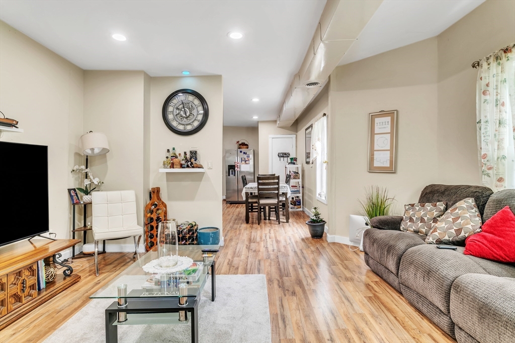 91 Cambridge Street Springfield, MA 01109 - Photo 6 of 29 Gallery Image 6