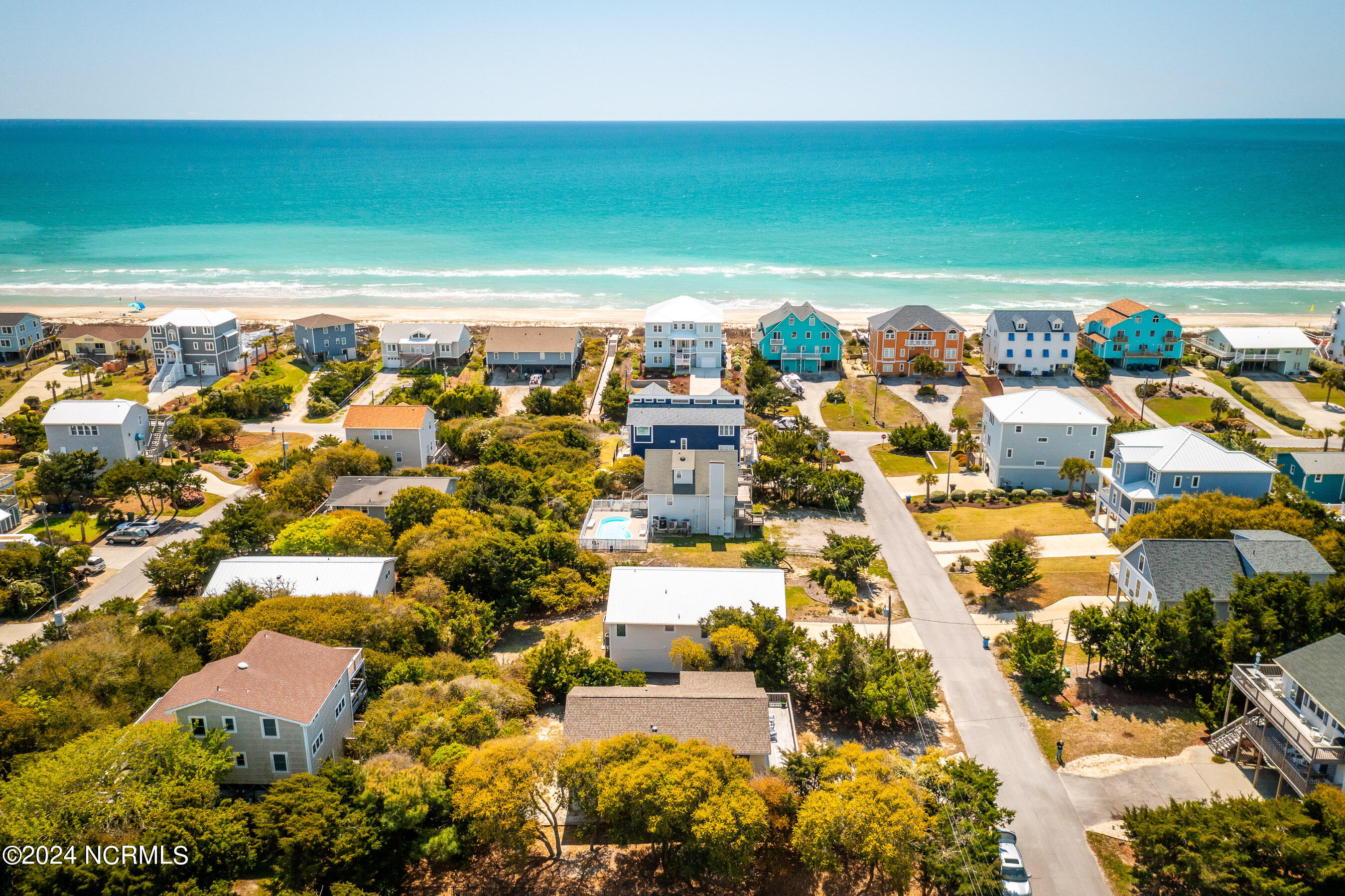 106 Robin Street Emerald Isle, NC 28594 - Photo 45 of 46 20240403 MLS A_Harris 106 Robin St Emera