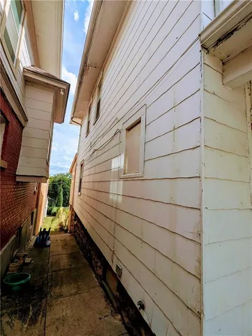 $89,800 | 403 Spruce Avenue, Kansas City, MO 64124