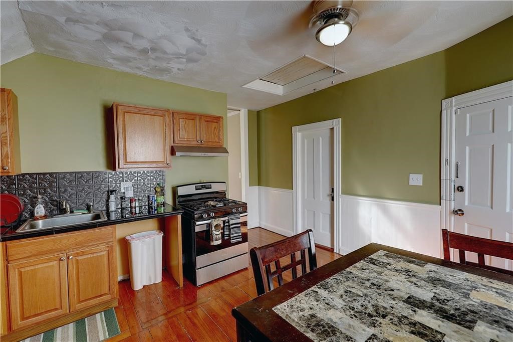 476 Smith Street Providence, RI 02908 - Photo 11 of 14