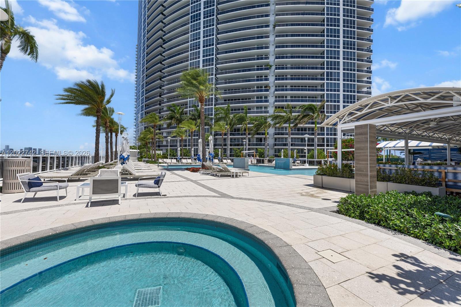 400 Alton Road, Unit 907 Miami Beach, FL 33139 - Photo 37 of 52