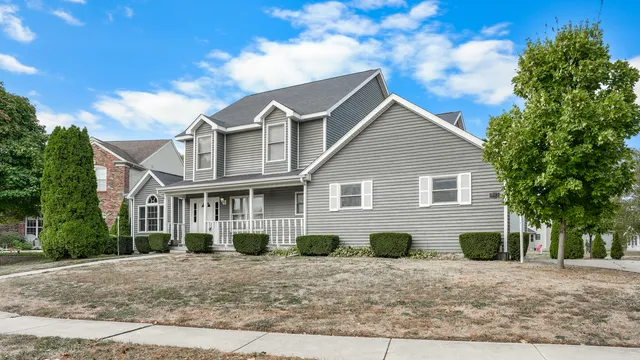 $424,900 | 1103 Prestwick Point, Champaign, IL 61822