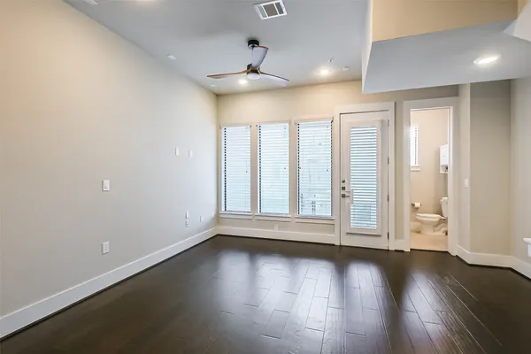 $345,000 | 2401 Crawford Street, Unit C1B, Houston, TX 77004
