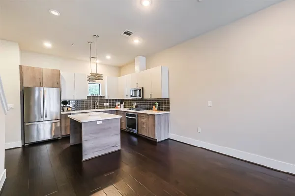 $345,000 | 2401 Crawford Street, Unit C1B, Houston, TX 77004