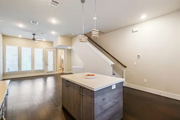 $345,000 | 2401 Crawford Street, Unit C1B, Houston, TX 77004