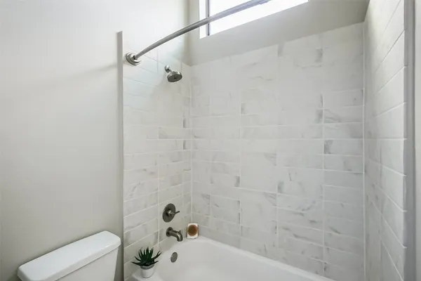 $345,000 | 2401 Crawford Street, Unit C1B, Houston, TX 77004
