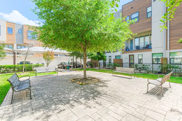 $345,000 | 2401 Crawford Street, Unit C1B, Houston, TX 77004