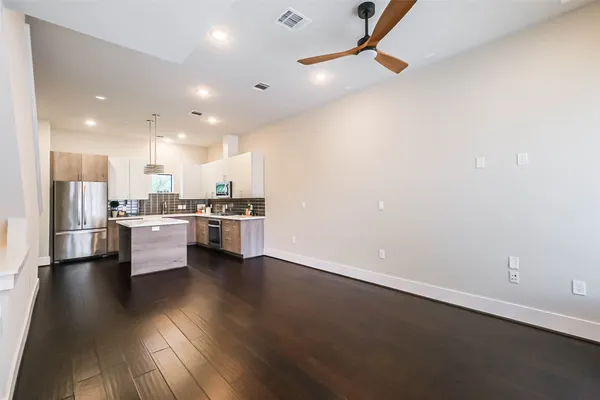 $345,000 | 2401 Crawford Street, Unit C1B, Houston, TX 77004