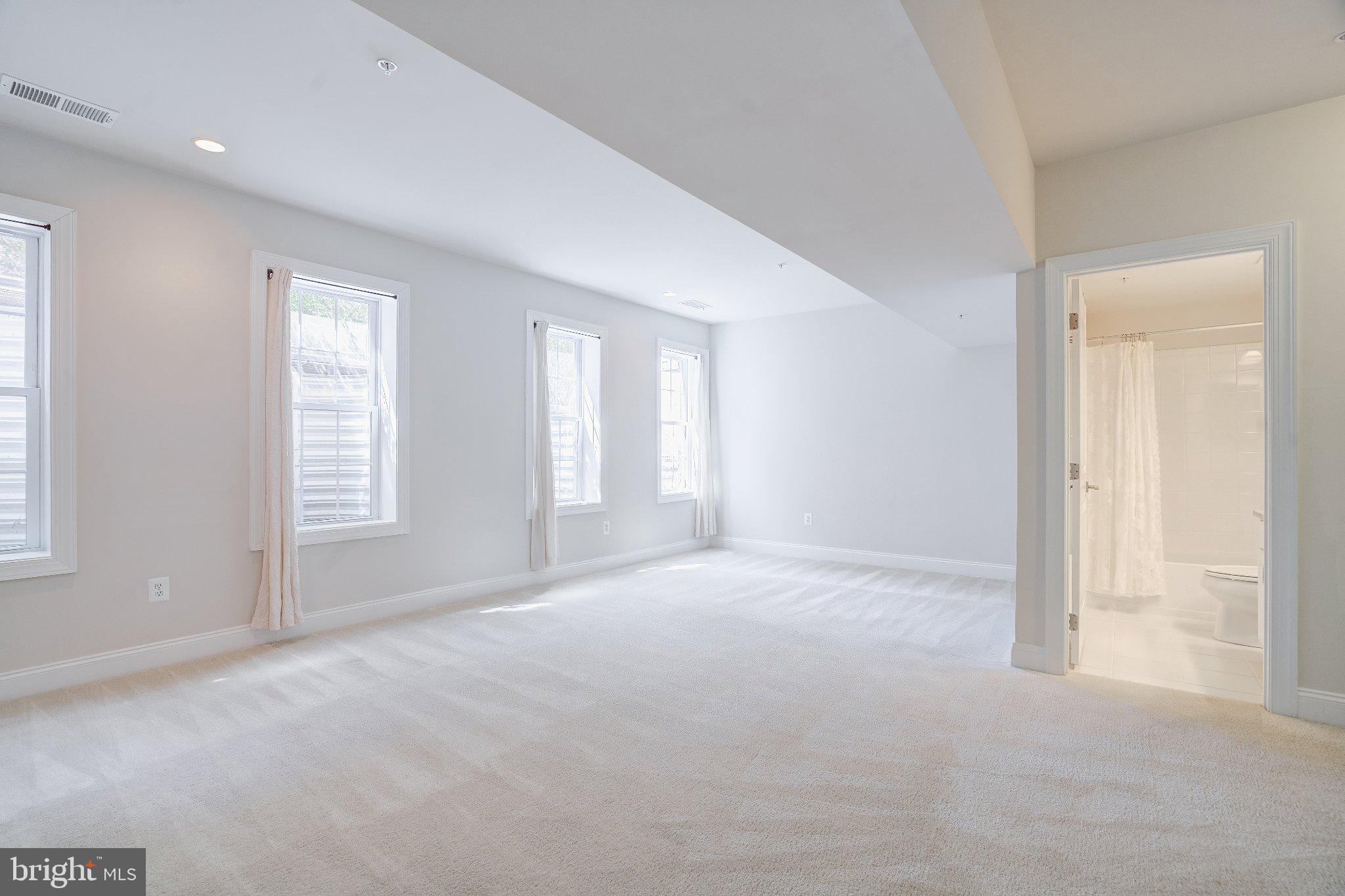 2517 Cherry Tree Road Hanover, MD 21076 - Photo 39 of 61 Bright and airy open space awaits.