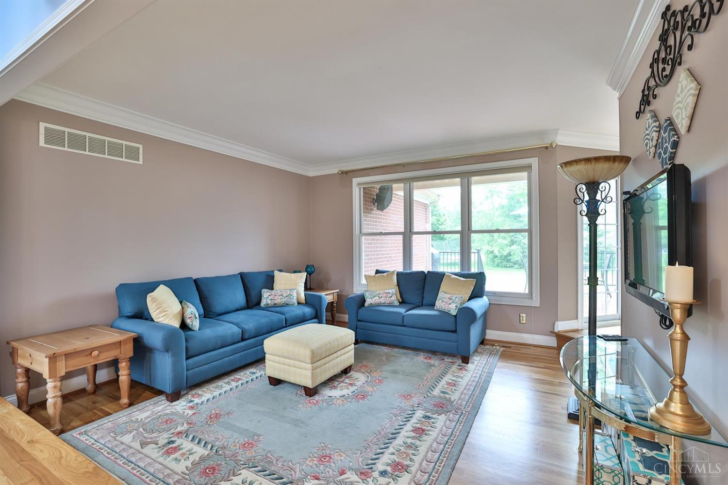 8373 Chesney Lane Cincinnati, OH 45249 - Photo 6 of 68 Gallery Image 6