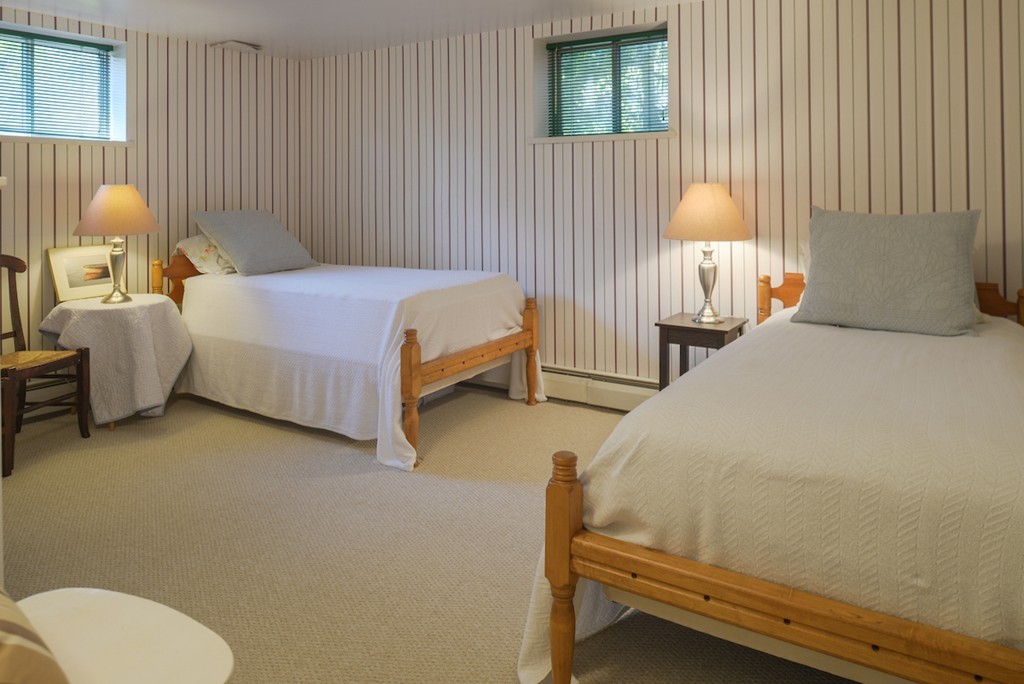 24 Bellevue Road Swampscott, MA 01907 - Photo 23 of 30