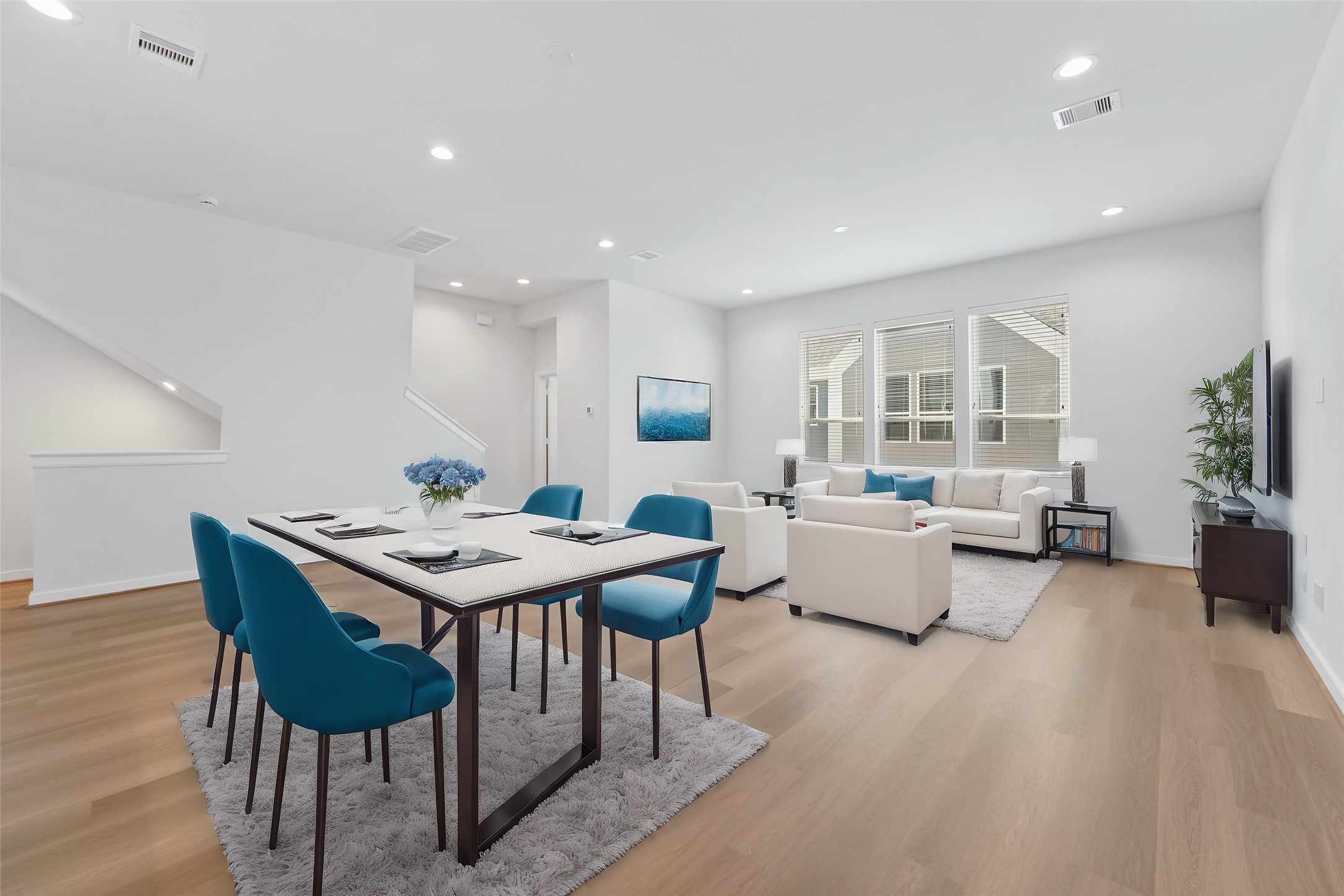 1013 Erin Street, Unit S Houston, TX 77009 - Photo 8 of 23 2nd Floor Living and Dining Area w/ Half Bath