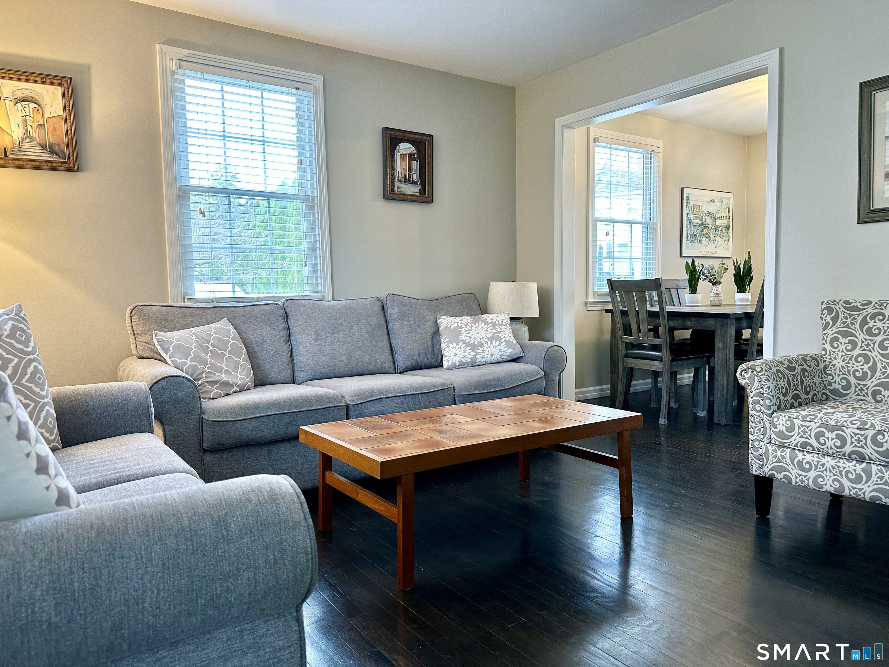 198 Sylvan Knoll Road Stamford, CT 06902 - Photo 2 of 17 a living room with furniture and wooden floor