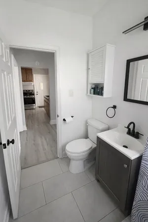$260,000 | 2859 North Kostner Avenue, Unit 1, Chicago, IL 60641