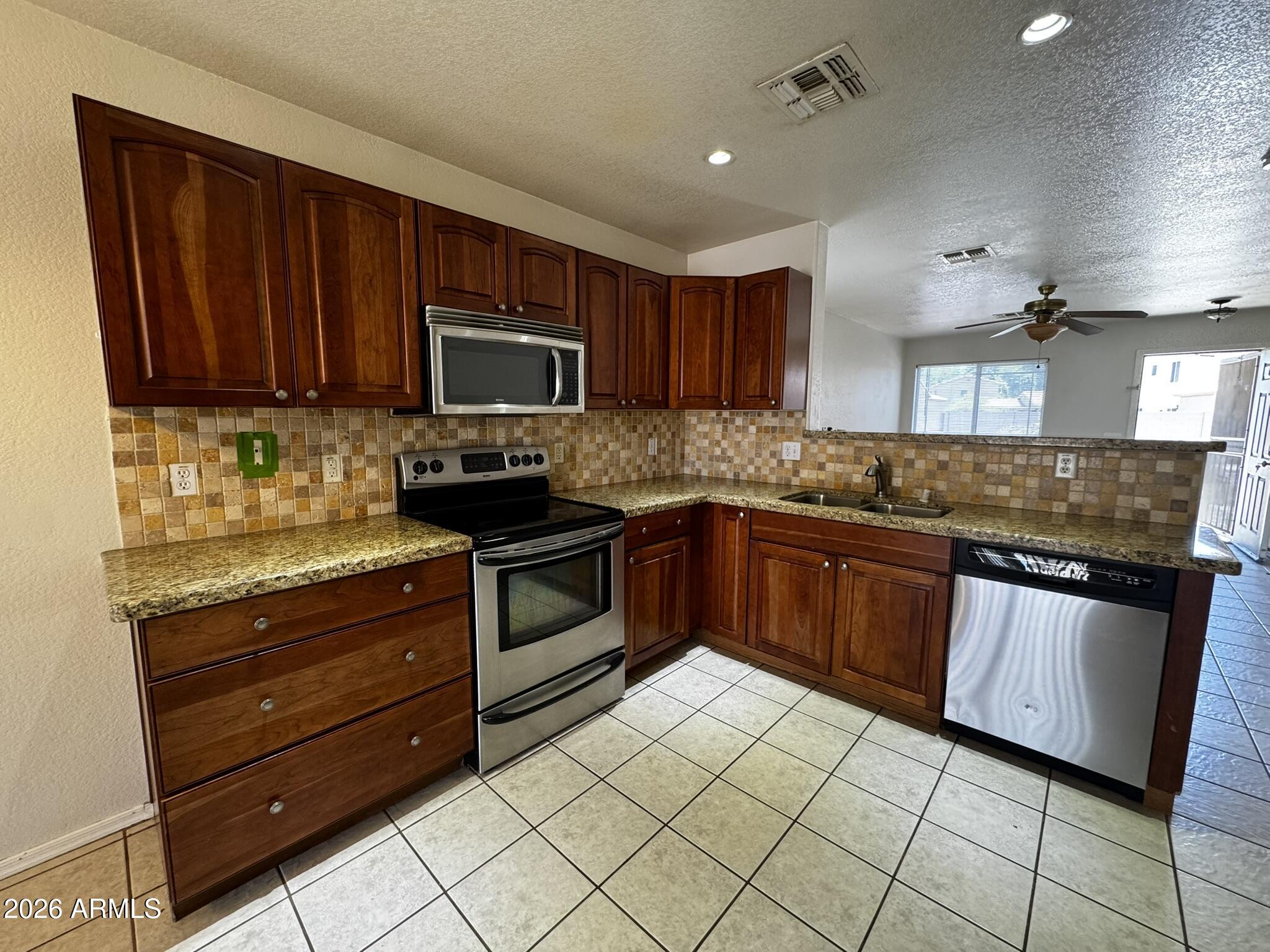 13220 West Calavar Road Surprise, AZ 85379 - Photo 6 of 17