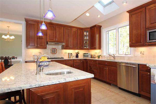 73 Thornton Road Needham, MA 02492 - Photo 8 of 29