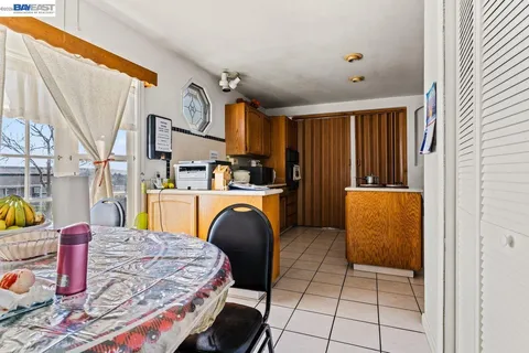 $998,000 | 674 Gleneagle Avenue, Hayward, CA 94544