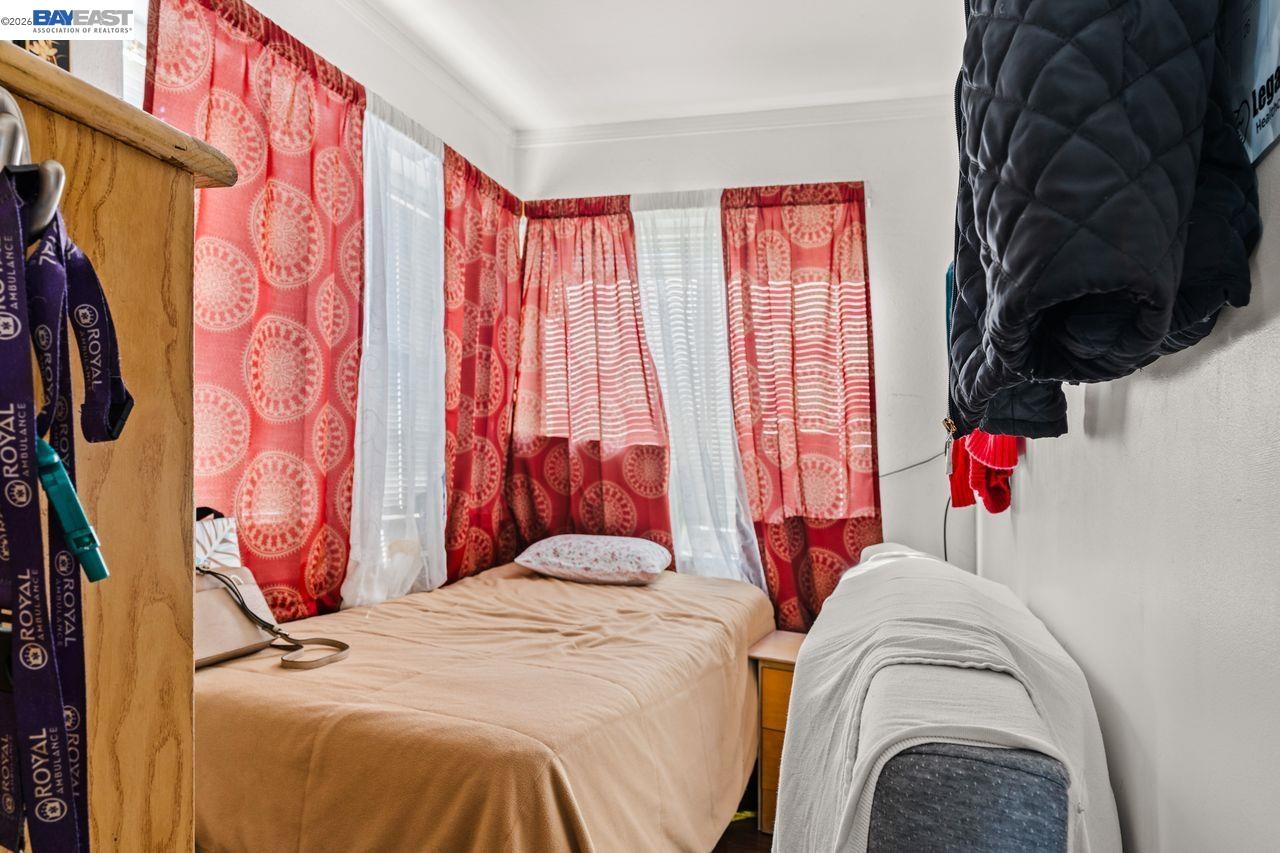 674 Gleneagle Avenue Hayward, CA 94544 - Photo 3 of 17