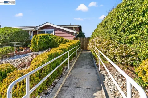 $998,000 | 674 Gleneagle Avenue, Hayward, CA 94544