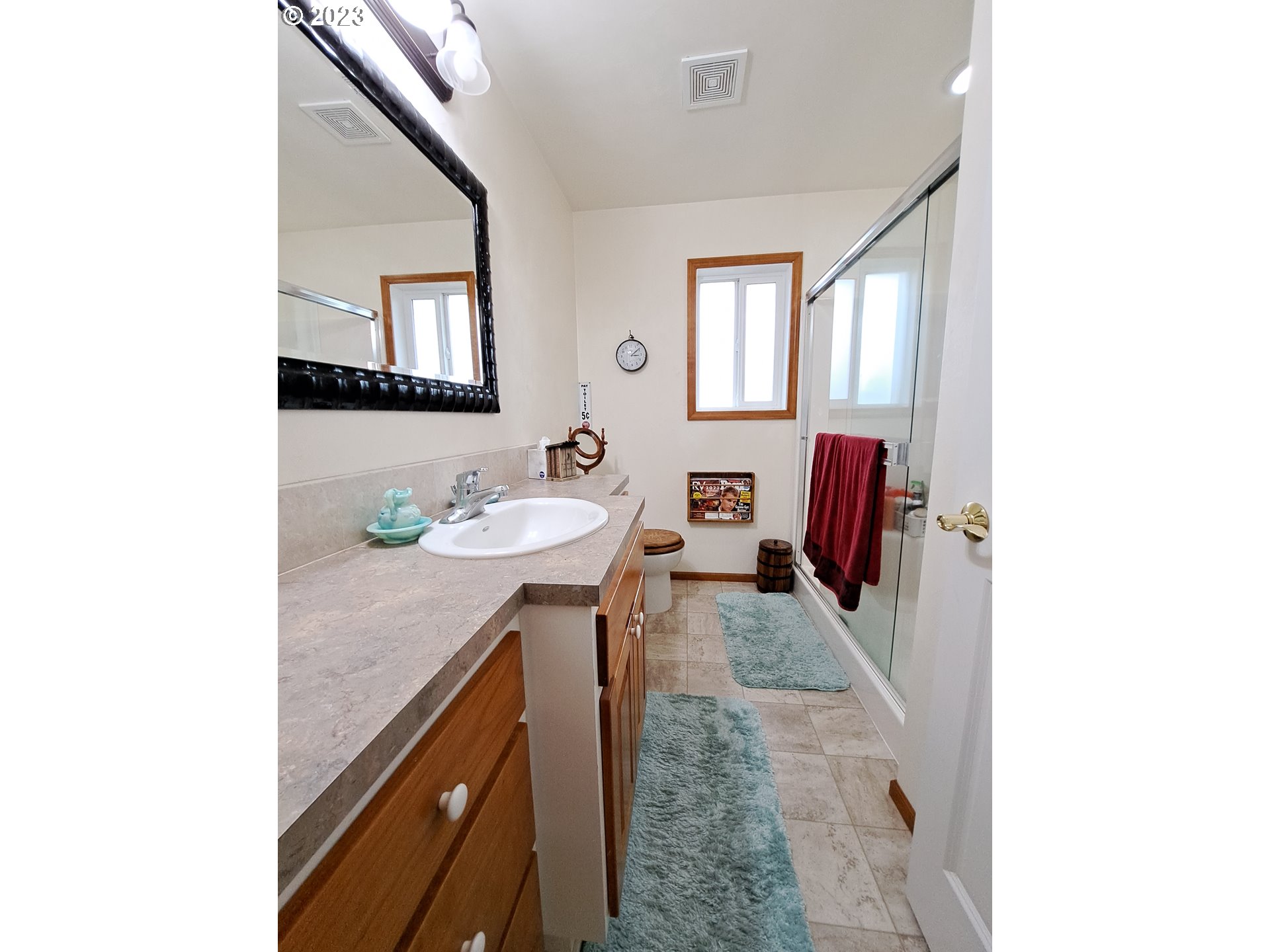 1254 Ostrander Lane Cottage Grove, OR 97424 - Photo 19 of 24 Bathroom, Attached