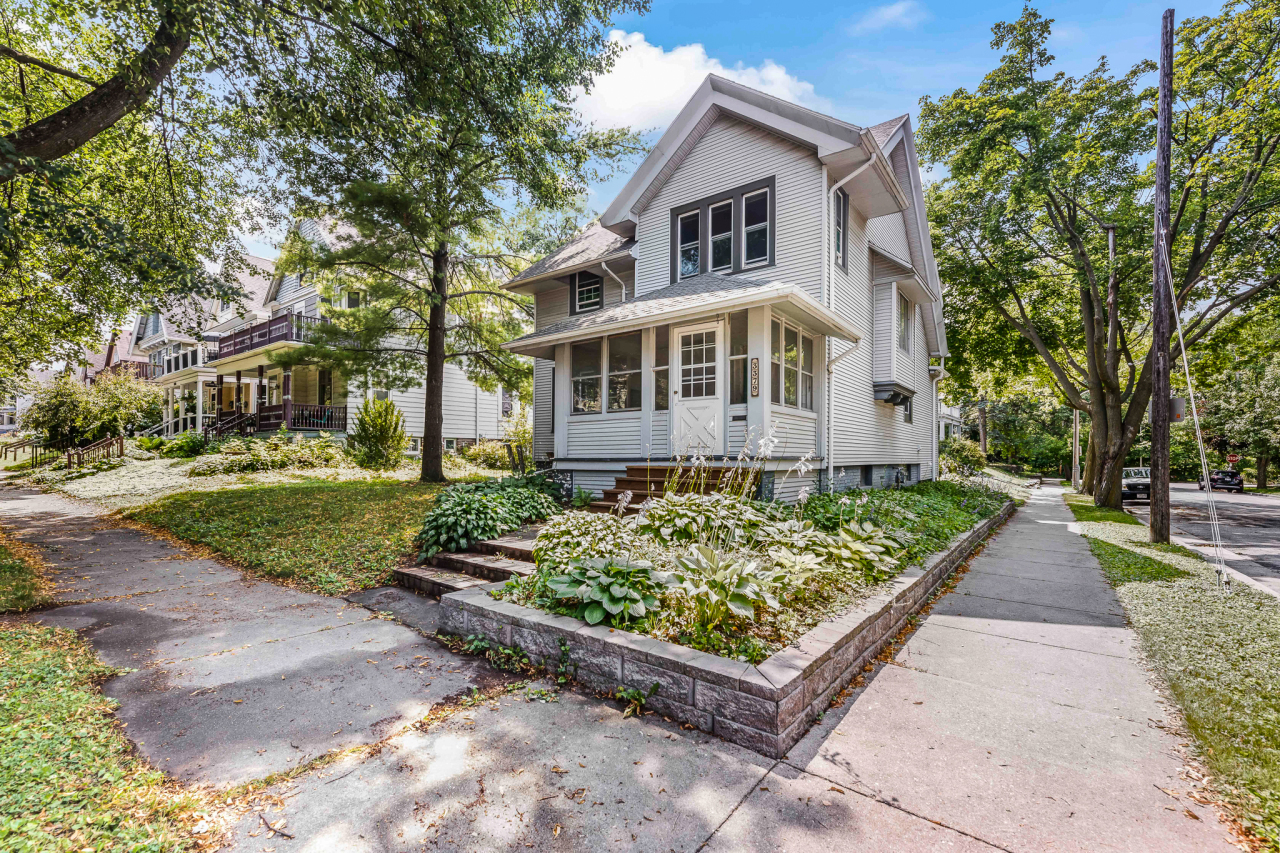 3379 North Newhall Street, Milwaukee, WI 53211 Compass