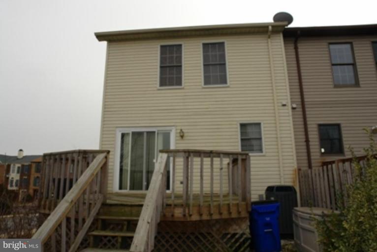 12 Victoria Square Frederick, MD 21702 - Photo 5 of 6 Exterior (Rear)