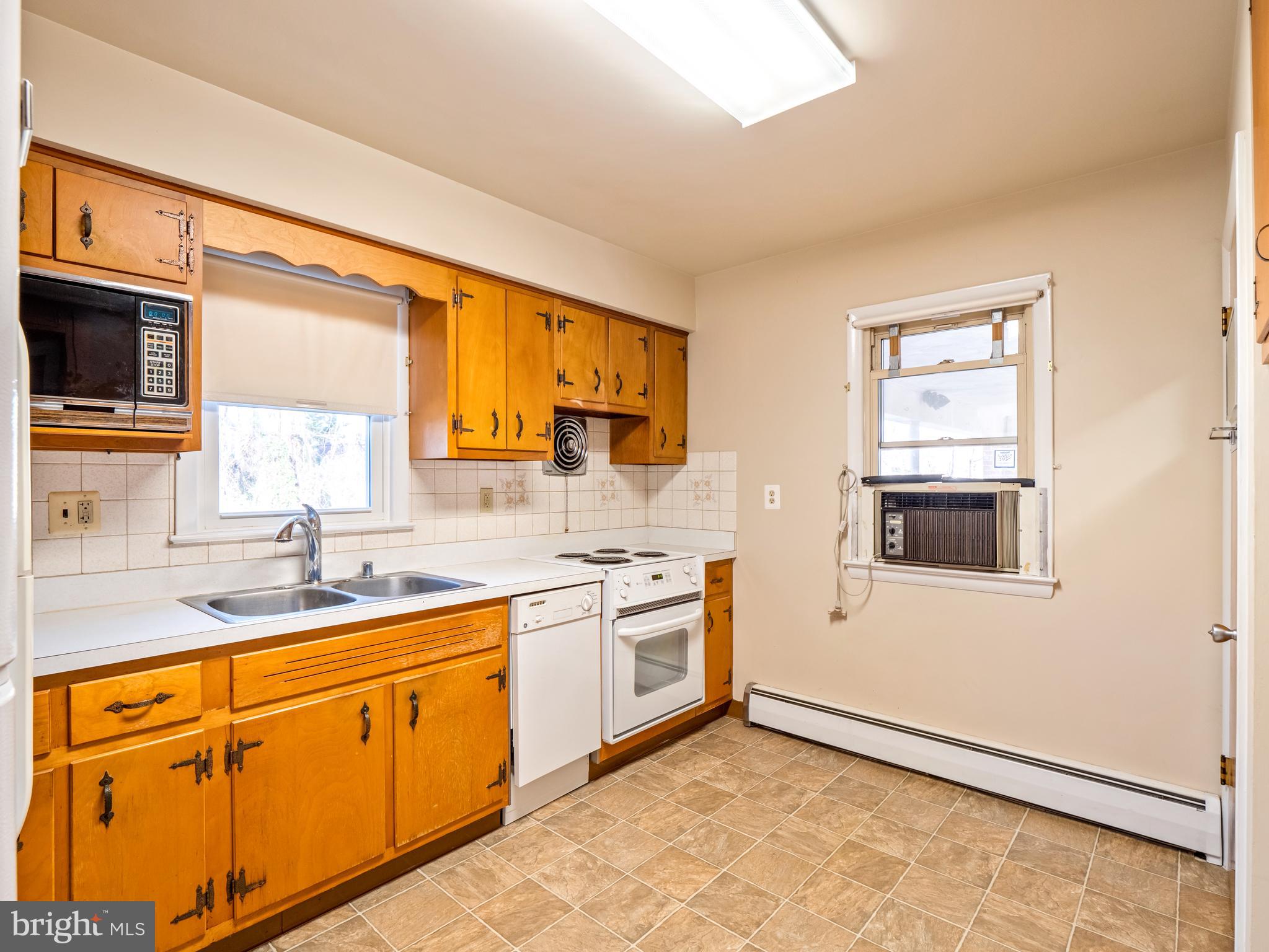 3808 Chantilly Road Chantilly, VA 20151 - Photo 15 of 30 Gallery Image 15